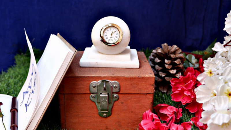 Marble White Round Table Watch with Base