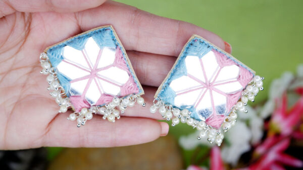 Earrings12-b Pink light green thread square mirror loreal