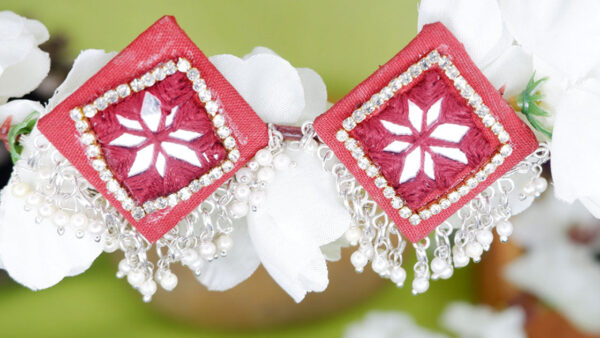 Earrings17-c Maroon mirror loreal stud