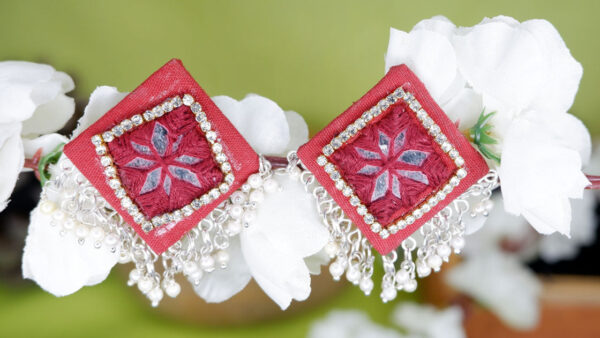Earrings17-f Maroon mirror loreal stud