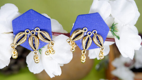 Earrings19-b Blue Shell Stud