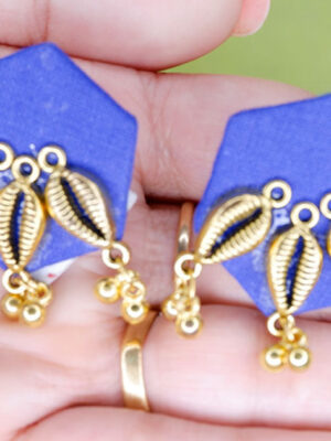 Blue Shell Stud