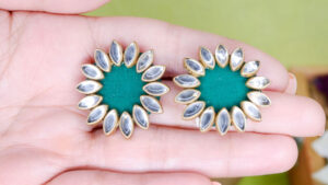 Green Kundan Stud