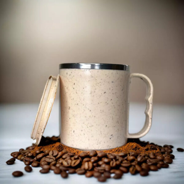 Eco mug made of wheat fibre and steel.