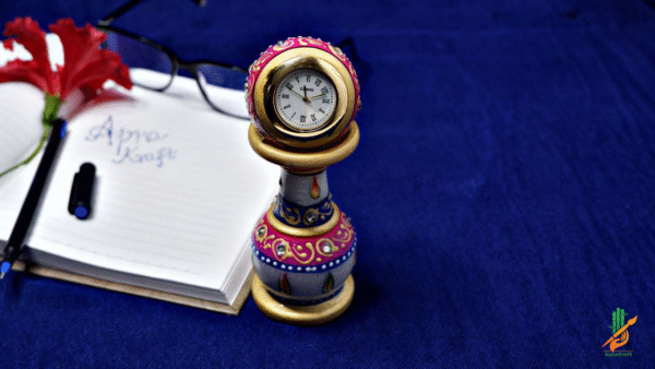 Marble Painted Standing Table Watch